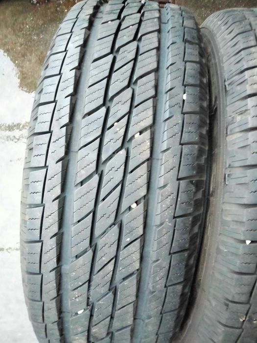 235 55 R20 Toyo.