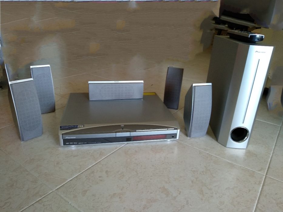 Home cinema e som surround Pioneer