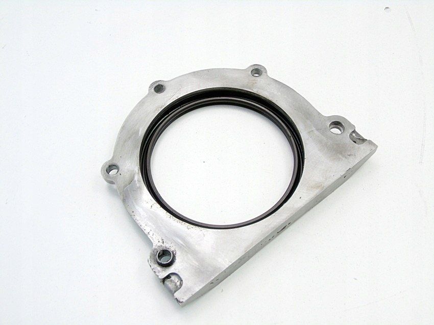 Obudowa Uszczelniacza Wału 1.7 Cdti Astra G H Combo Corsa C Meriva