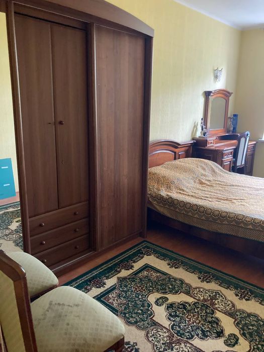 Продаж 4-к квартири вул.Набережна