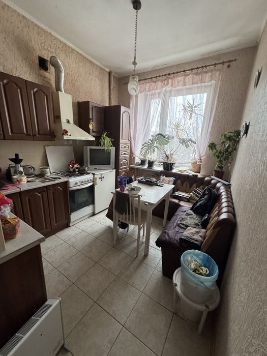 Вышгородская,4 сталинка