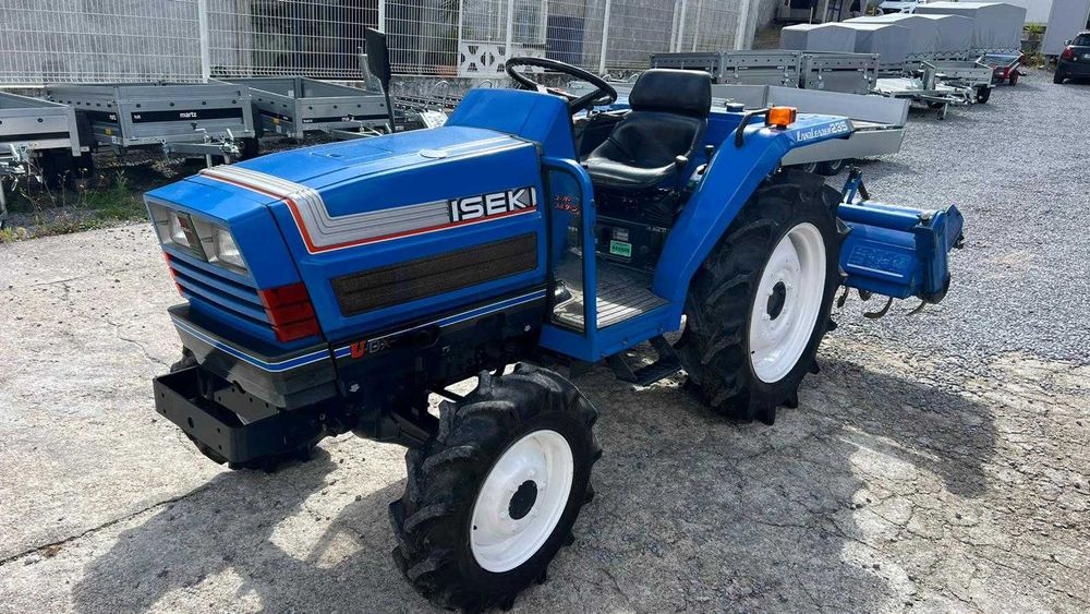 Trator Iseki LANDLEADER 235 c/fresa