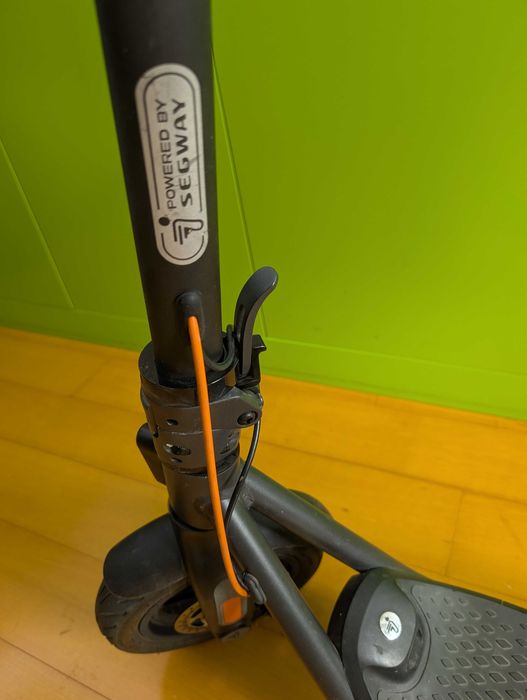 Trotinete elétrica Segway Ninebot F2 Plus E – 2150 km - em bom estado e totalmente funcional