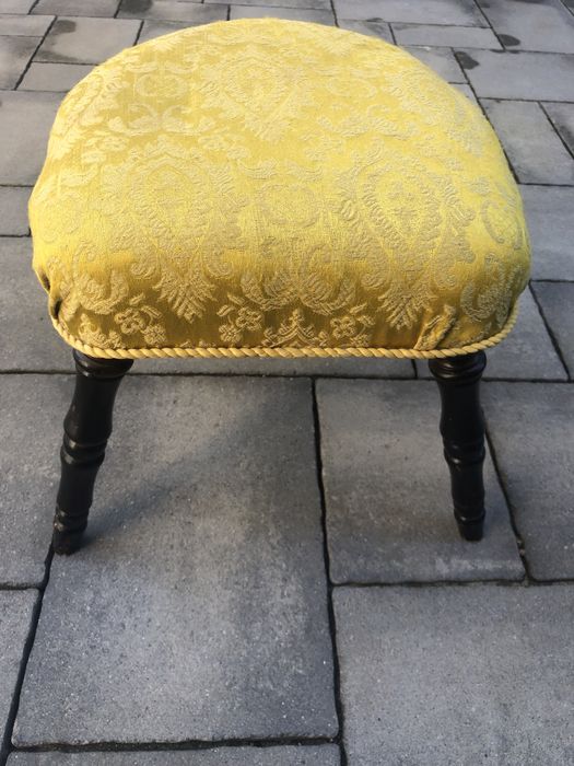 Продам пуфік мʼякий.