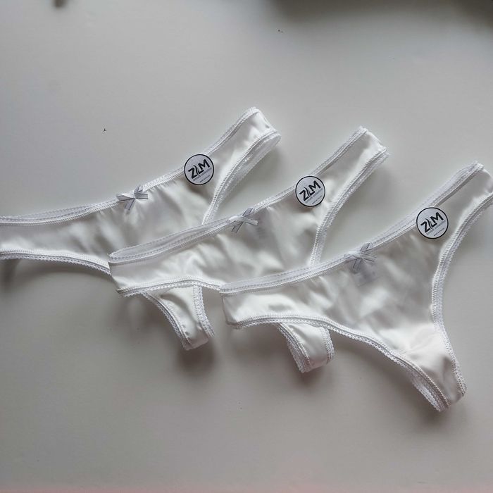 Stringi damskie 3-pak. Elegancki z jedwabiu naturalnego. Rozmiar M