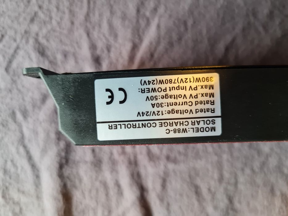 Kontroler solarny 30A