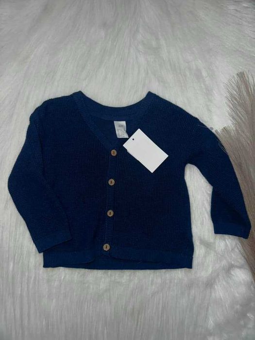 Nowy sweterek 74 H&M