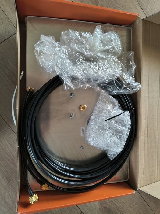 Antena 5G LTE  2x14dBi 800-2600 Mhz nieużywana do routera SIM