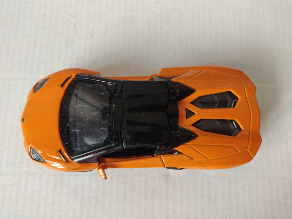 Модель Lamborghini aventador LP 700-4 1:43 , металл, инерция.: 175