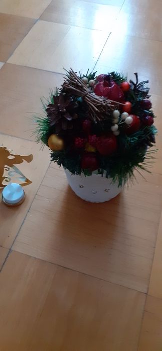 Kule świąteczne w doniczce