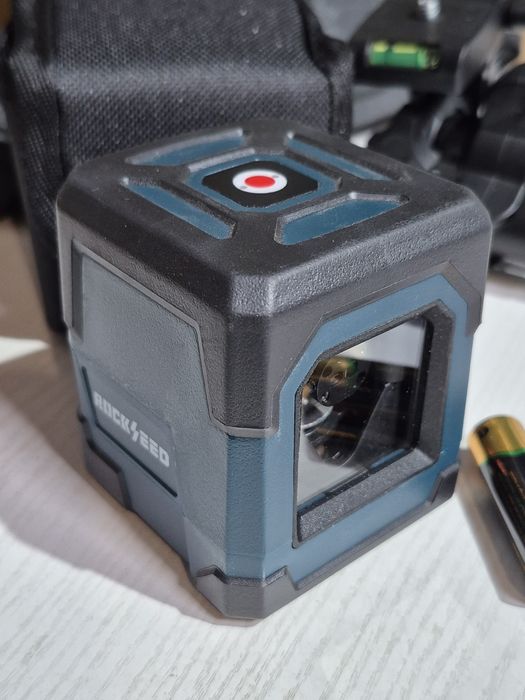 Лазерний рівень Rockseed