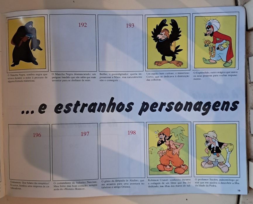 Walt Disney Caderneta de Cromos " Mickey Story"
