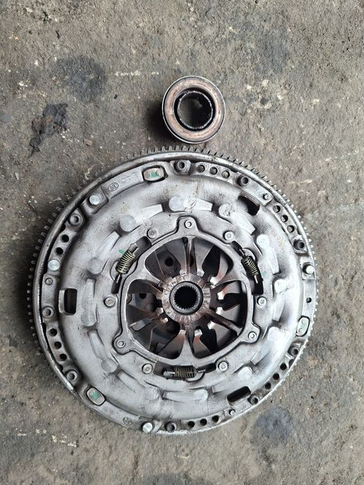 Sprzęgło kompletne golf v a3 8p touran altea 1.9tdi 105km bkc bxe luk