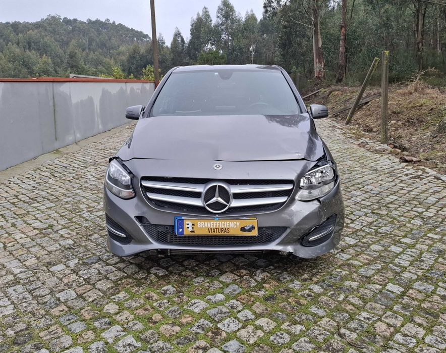 Mercedes B 180 d Style [CX Automatica]  111 Mil kms Nacional de 2018