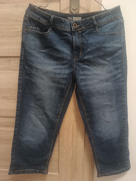 Damskie jeansowe spodnie rybaczki denim style C&A