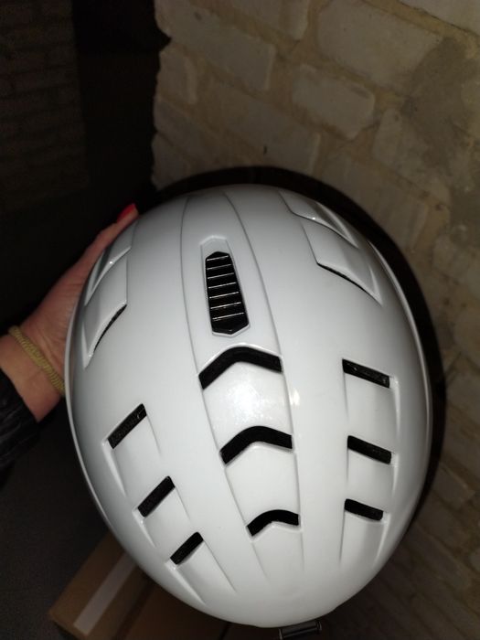Sprzedam kask narciarski