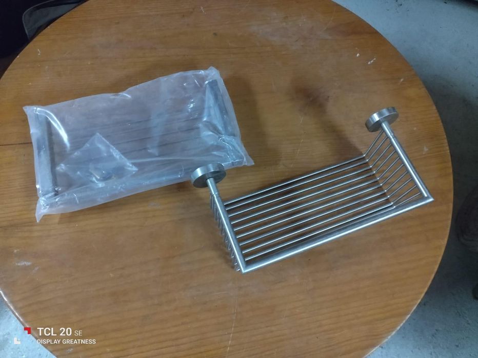 Acessórios para Casa de Banho em Inox – 20€ (par)