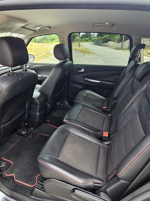 Carrinha Ford SMax