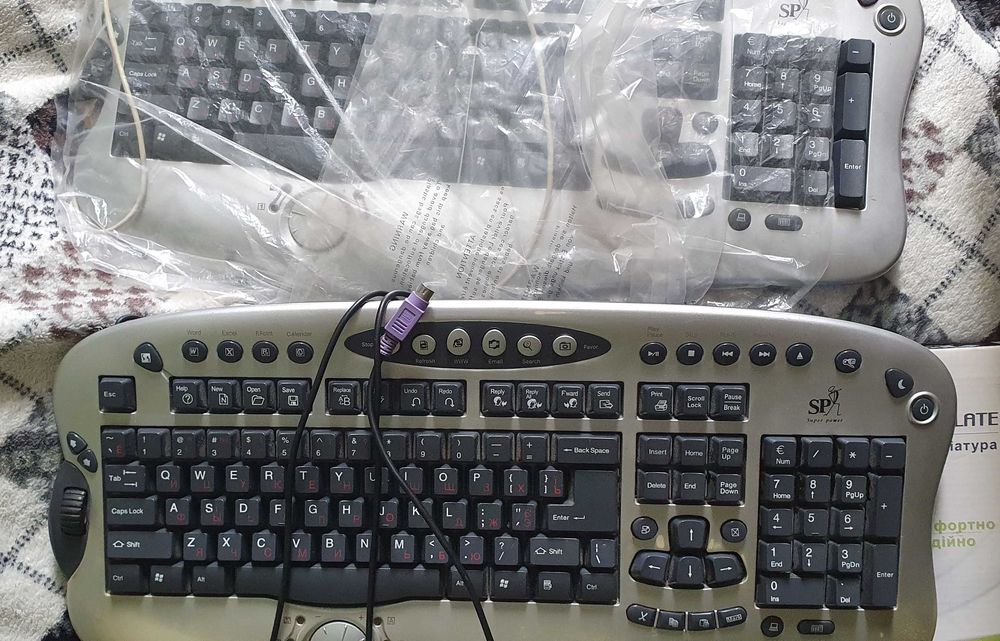 Мультимедійна клавіатура EzKey EZ-7000 Super Power PS/2