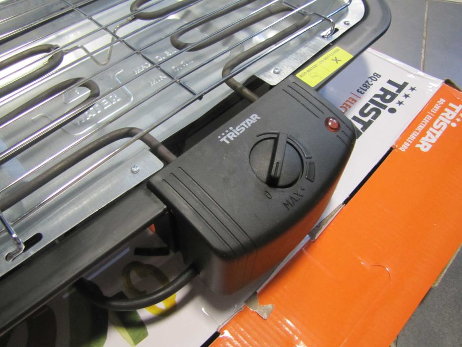 Griil elektryczny stołowy Tristar 2000W