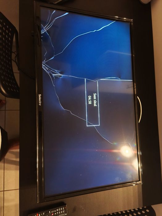 TV Qlive para peças