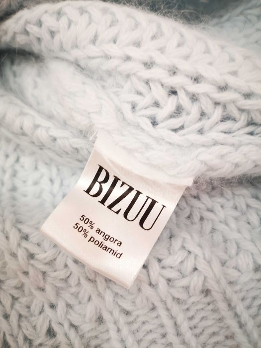 Wełniany sweter Bizuu