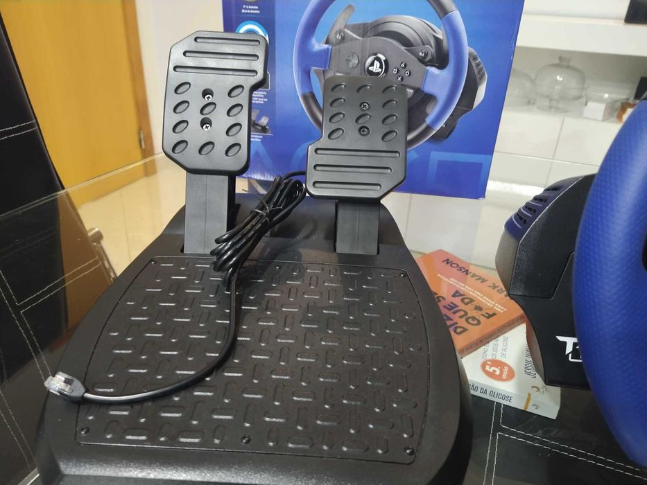 Volante Thrustmaster T150