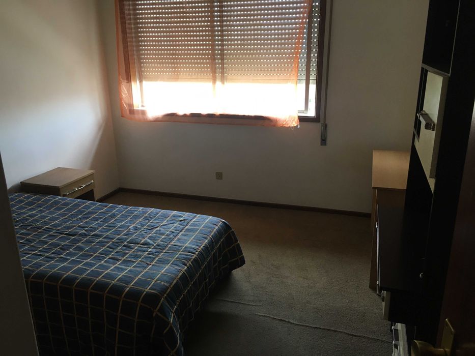 Aluga-se quarto em Leiria