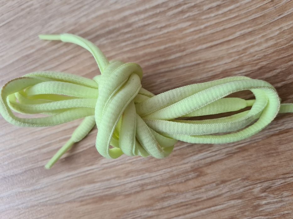 Sznurówki do butów.