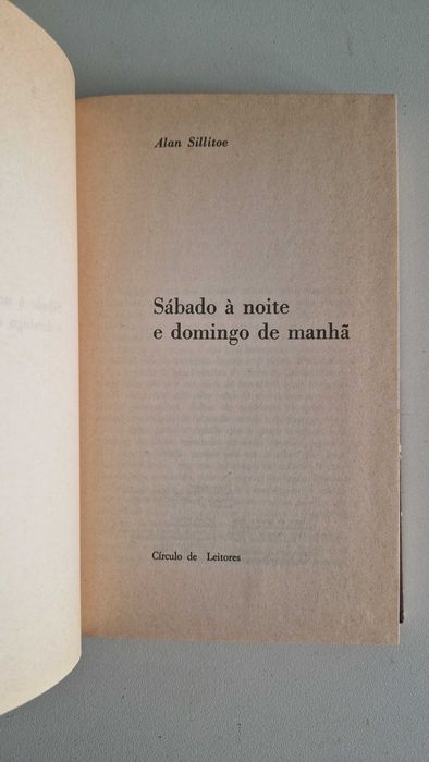 Livro Sábado à Noite e Domingo de Manhã, de Alam Silitoe