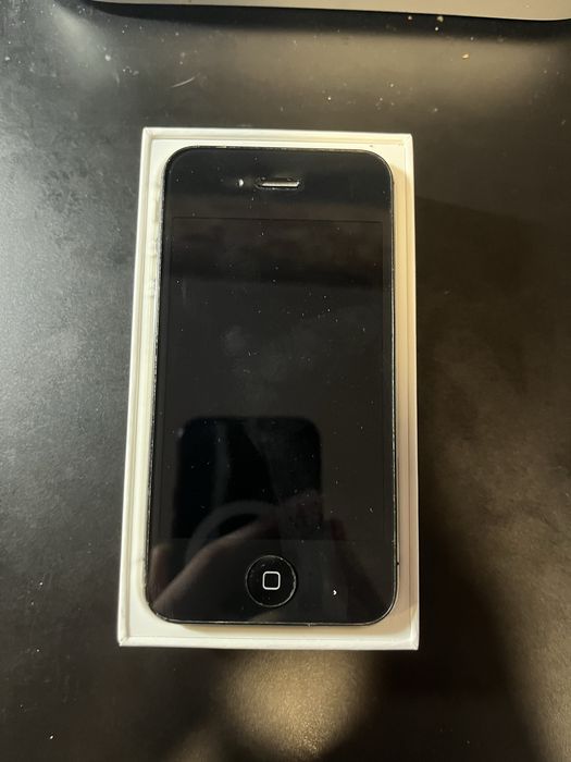 iPhone 4S 16 GB czarny