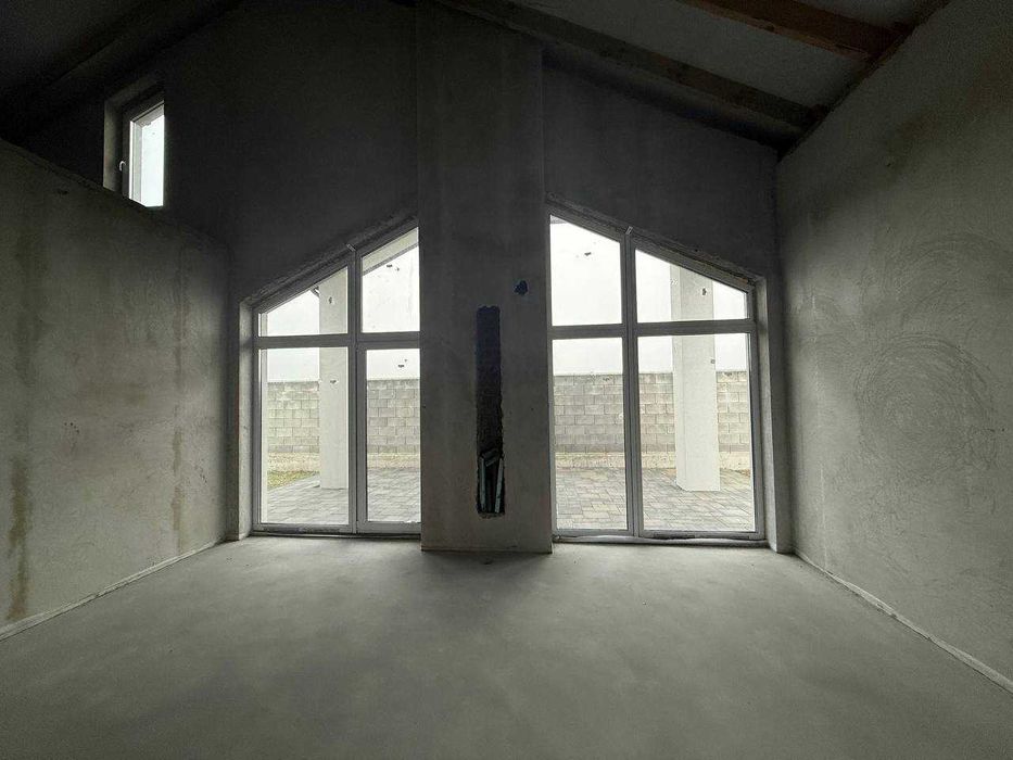 Продаж будинку з усіма комунікаціями на Авторинку