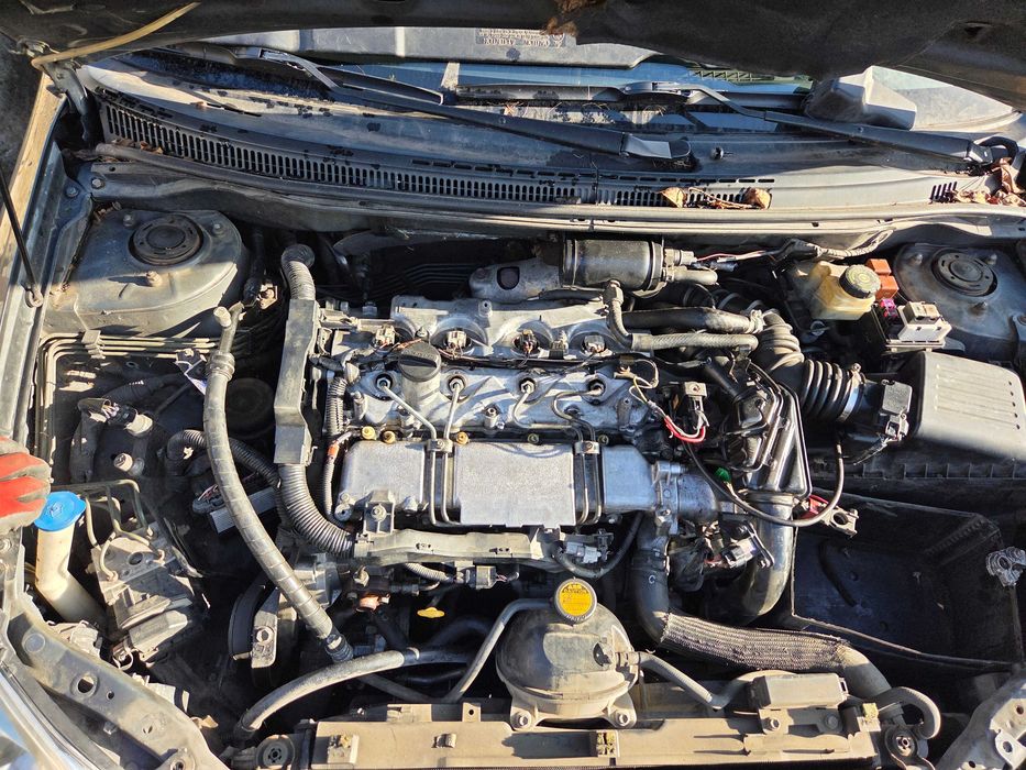 Toyota Corolla EE12 2.0 D4D 1CD-FTV Wszystkie Części Lakier 1C3 HAK