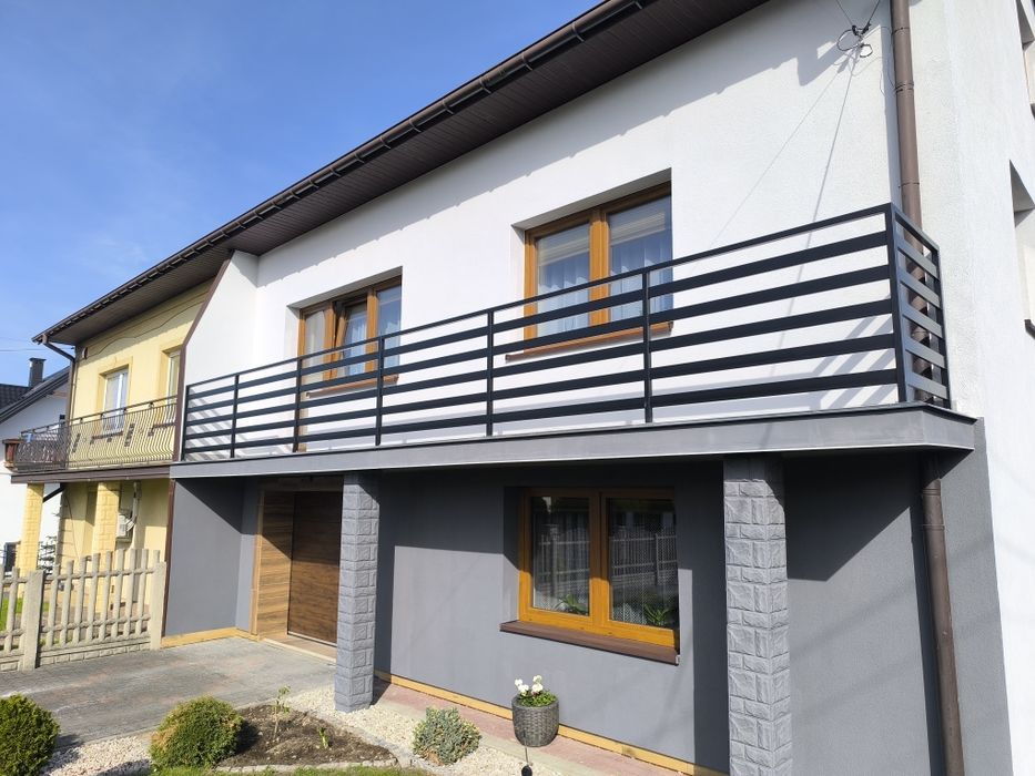 Balustrady zewnętrzne , wewnętrzne