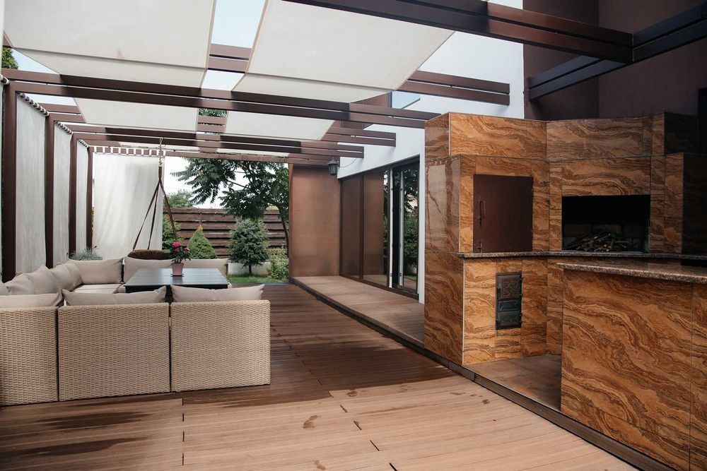 Продаж будинку з басейном та готовим для проживання у Вовчинцях