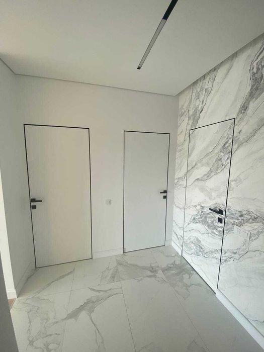 В наявності двері прихованого монтажу 2033*748, двери скрытого монтажа