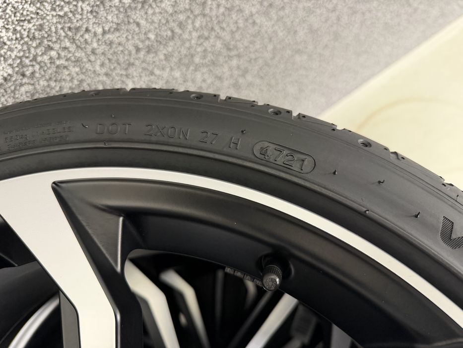 Nowe oryginalne koła letnie alufelgi 19 Audi A4 A5 S4 S5 B8 B9