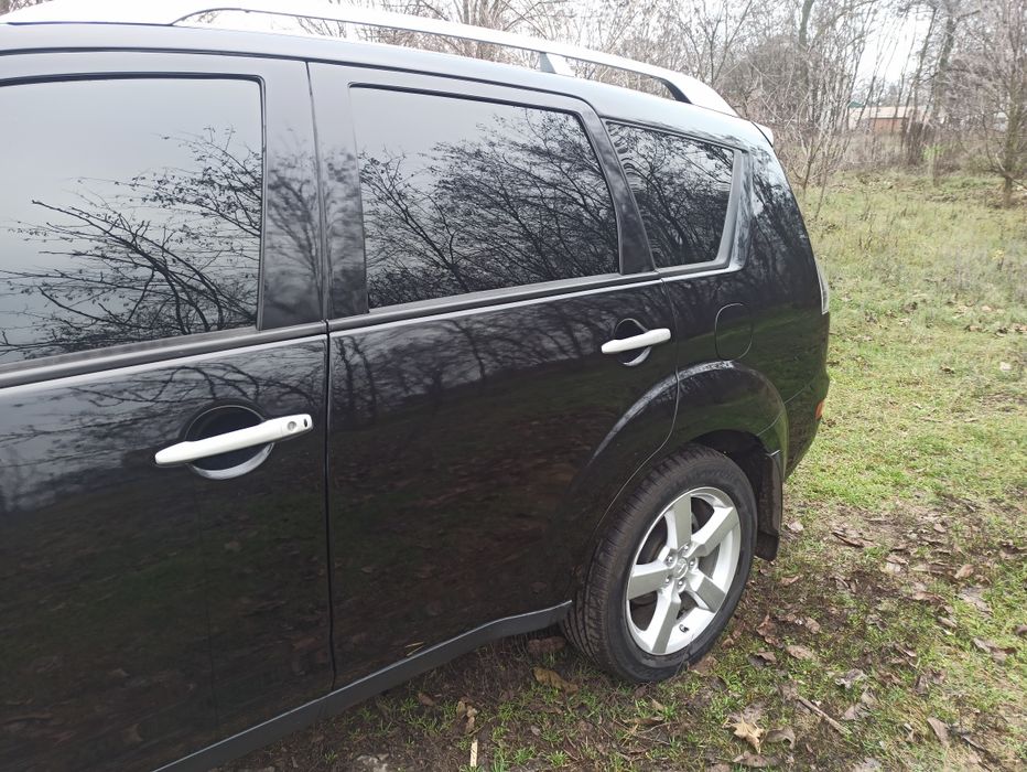 Офтлендер хл 3.0 2007 года 7 мест