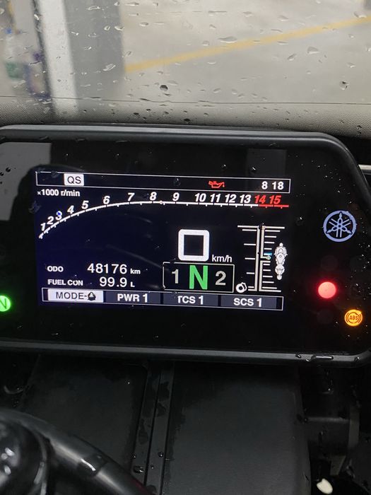 Yamaha R1   cp4