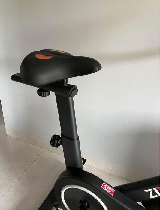 Vendo - Bicicleta estática com Bluetooth
