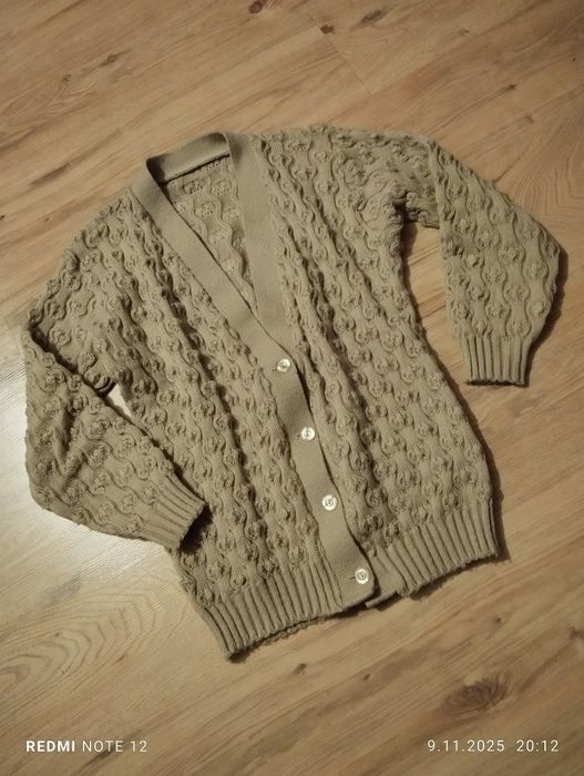 Beżowy , rozpinany sweter r. 38 bdb. stan