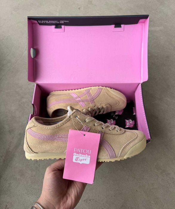 Нові Patou x Onitsuka Tiger Mexico 66