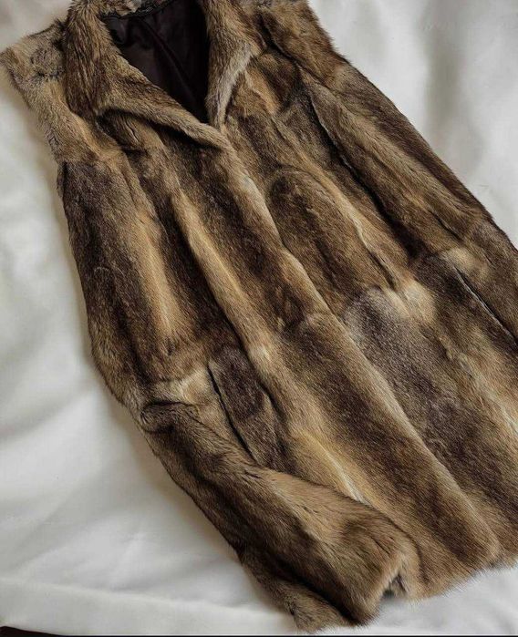 Жилетка хутряна,  ідеальний стан