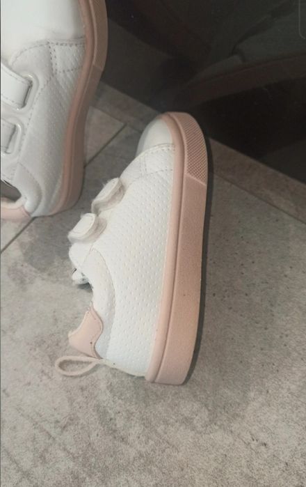 Buty na dziewczynkę