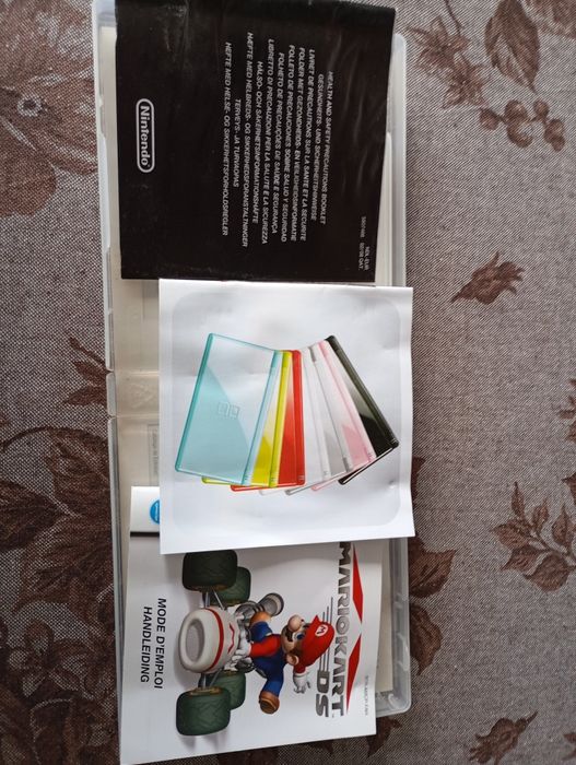 Caixa e manuais Mario Kart Ds