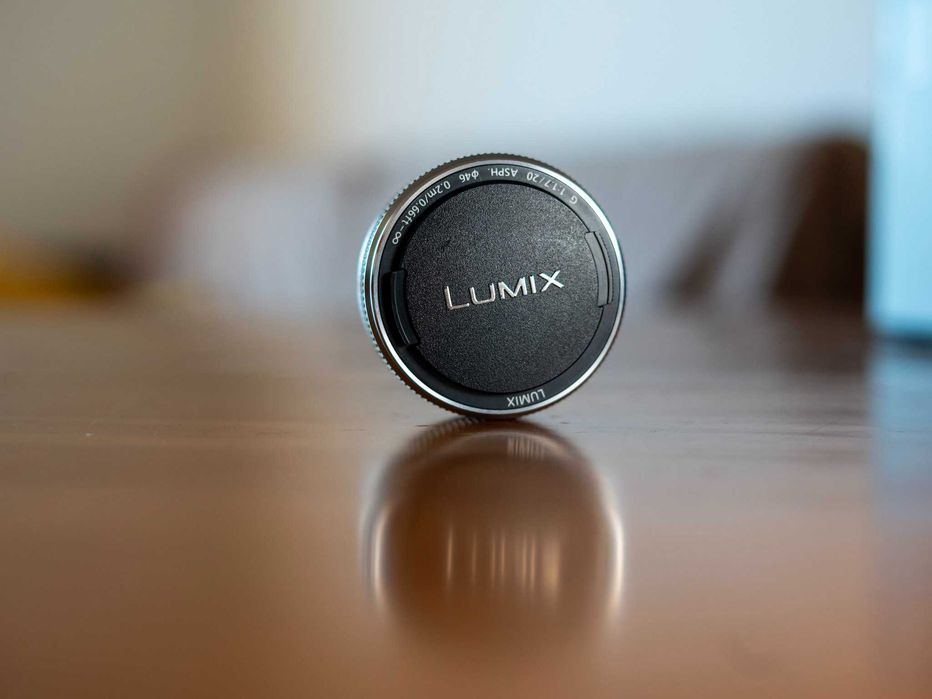 Panasonic Lumix GH5 + Lente 20mm f/1.7 + Acessórios