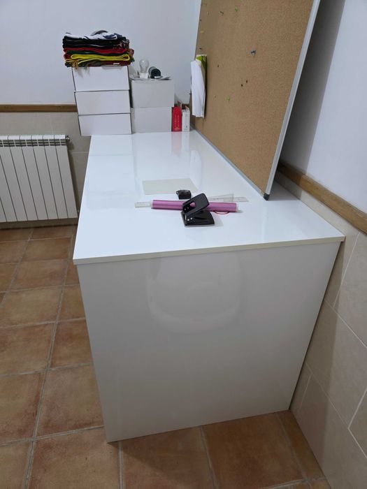 Mesa de Trabalho Branca em Madeira – 200x88x80 cm