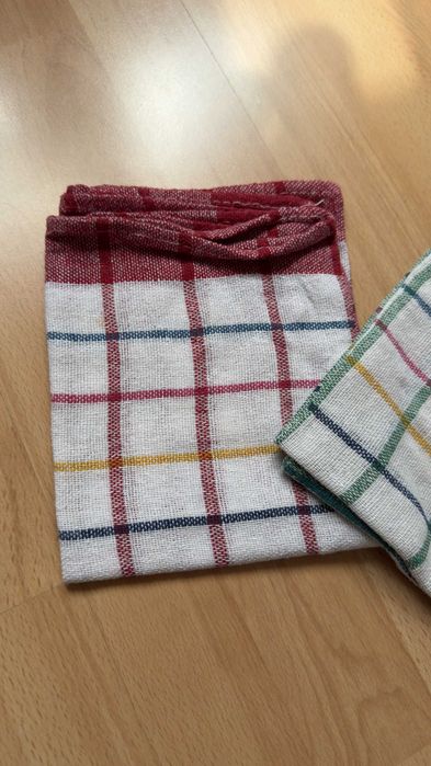 Zestaw czterech ręczników kuchennych