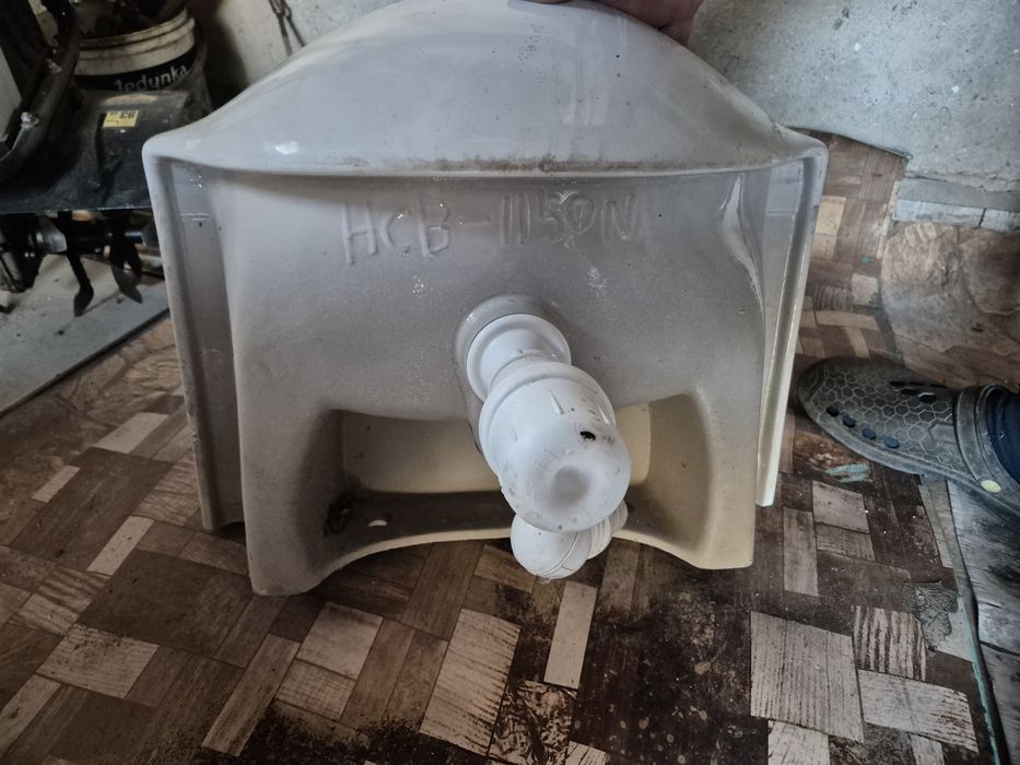 Umywalka Używana w dobrym stanie 50cm 42cm odbiór osobisty