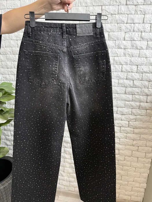 Жіночі чорні джинси зі стразами.Женские черные джинсы со стразами